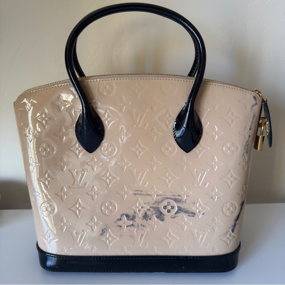 ❤️ AUTHENTIC Louis Vuitton Lockit Beige and Black Vernis Patent Leather LV - Picture 2 of 15